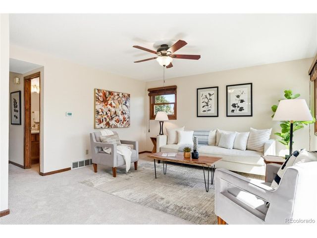 1843 Eisenhower Dr, Louisville, CO 80027