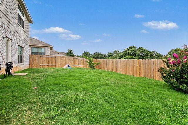 304 Lowery Oaks Trail, Fort Worth, TX 76120
