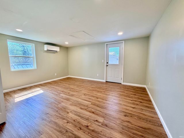 1207 E Eichel Avenue, Evansville, IN 47711