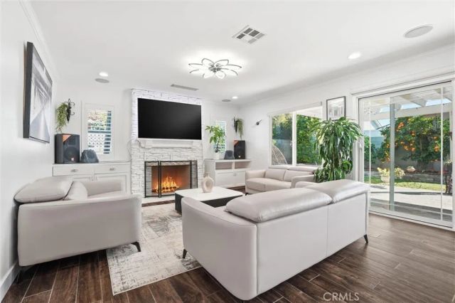 5382 Laverne, Westminster, CA 92683