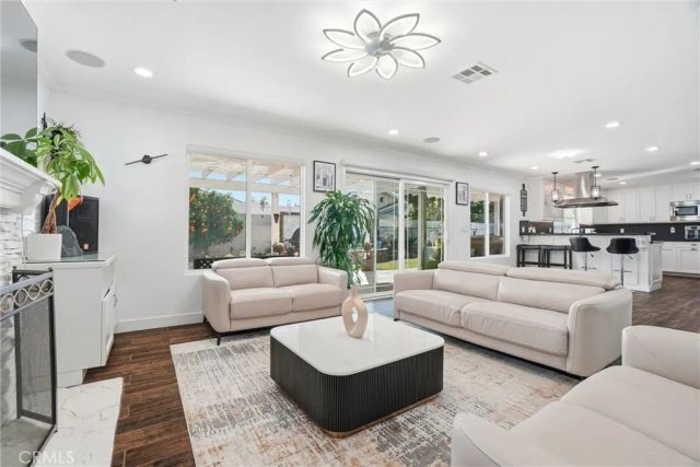 5382 Laverne, Westminster, CA 92683