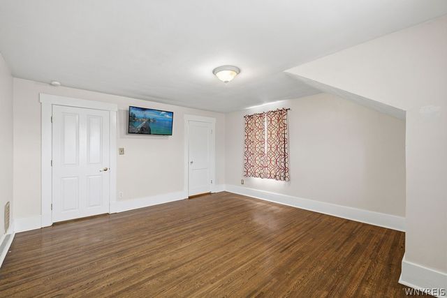 633 Locust Street, Lockport City, NY 14094