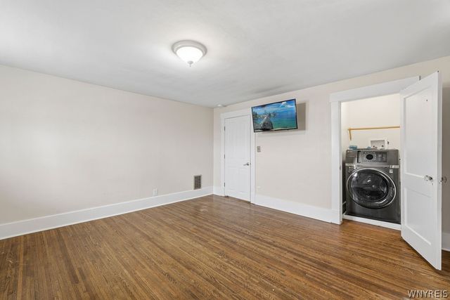 633 Locust Street, Lockport City, NY 14094