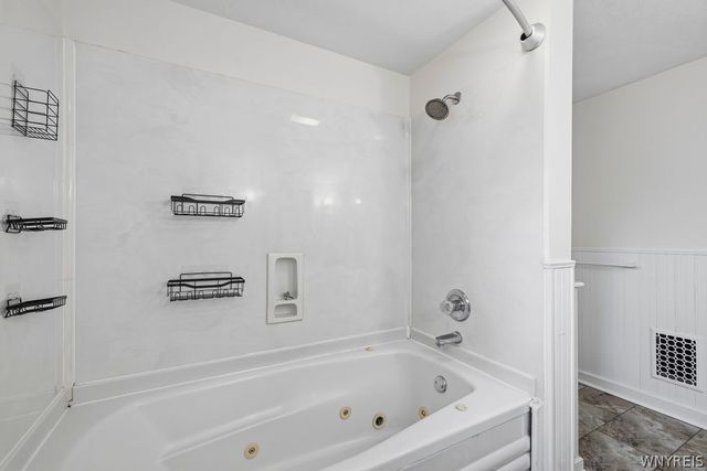 633 Locust Street, Lockport City, NY 14094