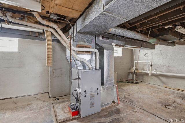 633 Locust Street, Lockport City, NY 14094