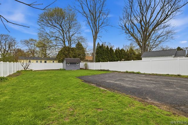 633 Locust Street, Lockport City, NY 14094