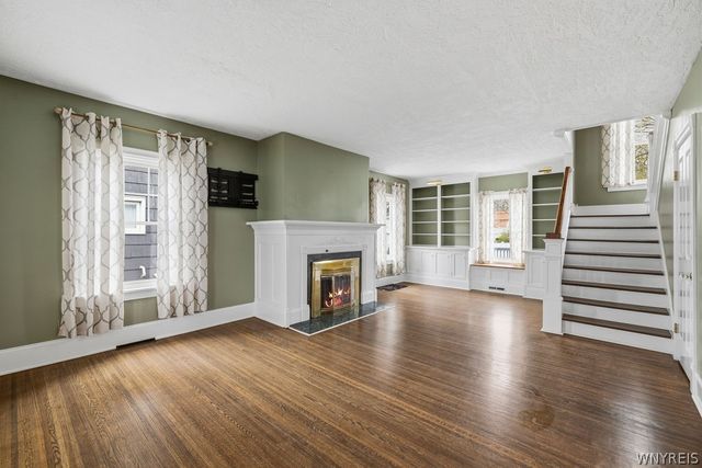 633 Locust Street, Lockport City, NY 14094