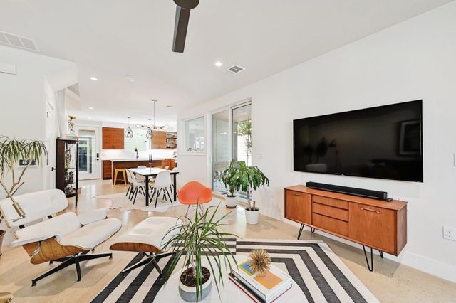 505 Krebs LN A, Austin, TX 78704