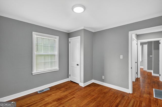 1093 Enota Avenue NE, Gainesville, GA 30501