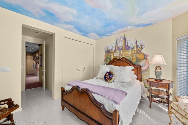 9 West Lane, Dearborn, MI 48124