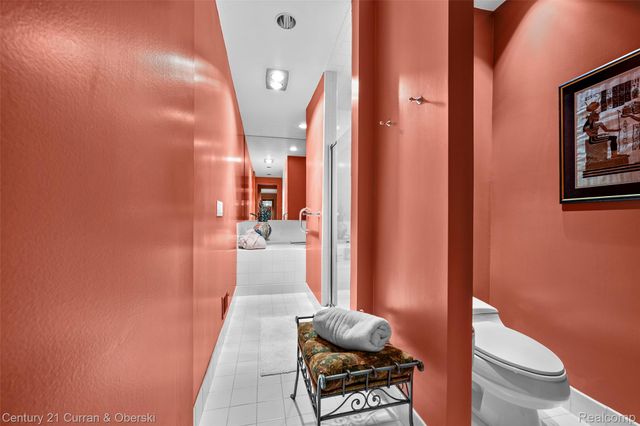 9 West Lane, Dearborn, MI 48124