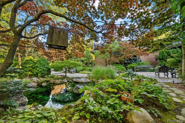 9 West Lane, Dearborn, MI 48124