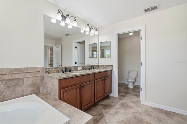 3987 ROUND TABLE COURT, Land O Lakes, FL 34638