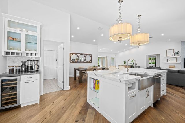 3011 NE 51st Street, Lighthouse Point, FL 33064