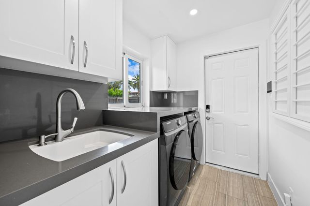 3011 NE 51st Street, Lighthouse Point, FL 33064