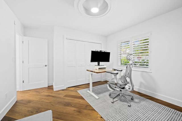 3011 NE 51st Street, Lighthouse Point, FL 33064