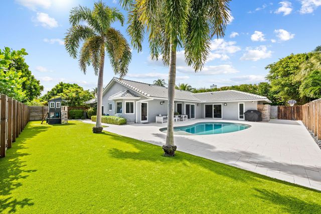 3011 NE 51st Street, Lighthouse Point, FL 33064