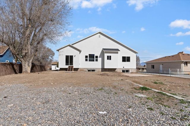 20 E 200 S, Santaquin, UT 84655