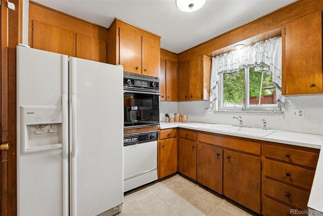 9450 W Dakota Avenue, Lakewood, CO 80226