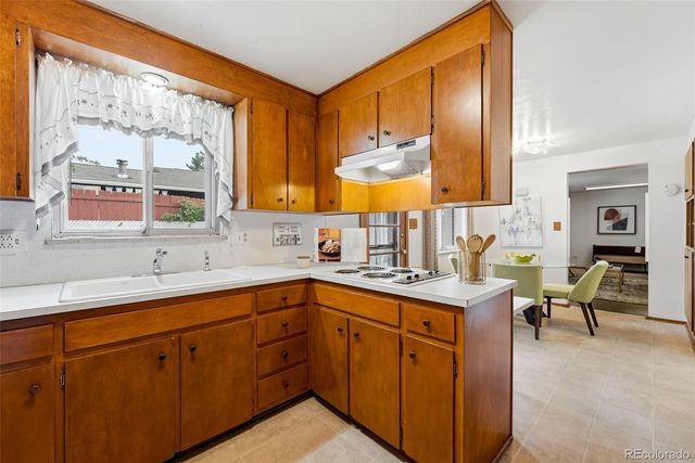 9450 W Dakota Avenue, Lakewood, CO 80226