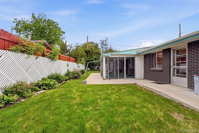 9450 W Dakota Avenue, Lakewood, CO 80226