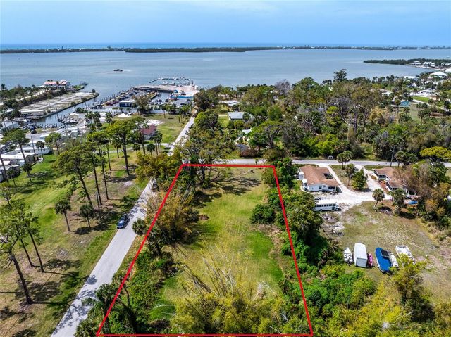 PINEAPPLE STREET, Englewood, FL 34223