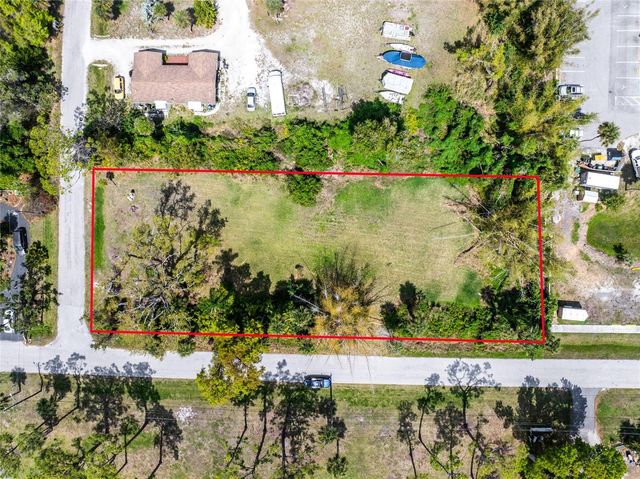 PINEAPPLE STREET, Englewood, FL 34223