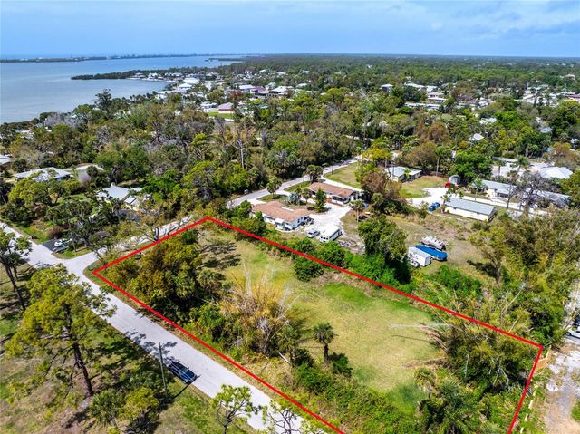 PINEAPPLE STREET, Englewood, FL 34223