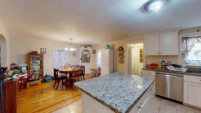 40 Highland Terrace, Taunton, MA 02780