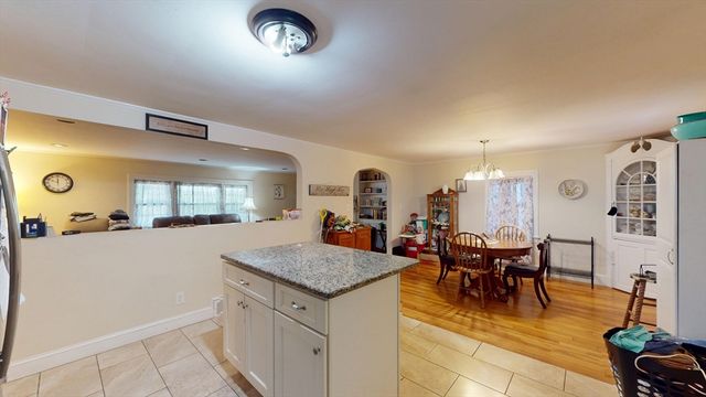 40 Highland Terrace, Taunton, MA 02780