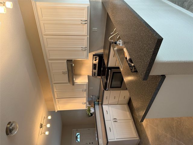 403 Elm DR, Kingsland, TX 78639