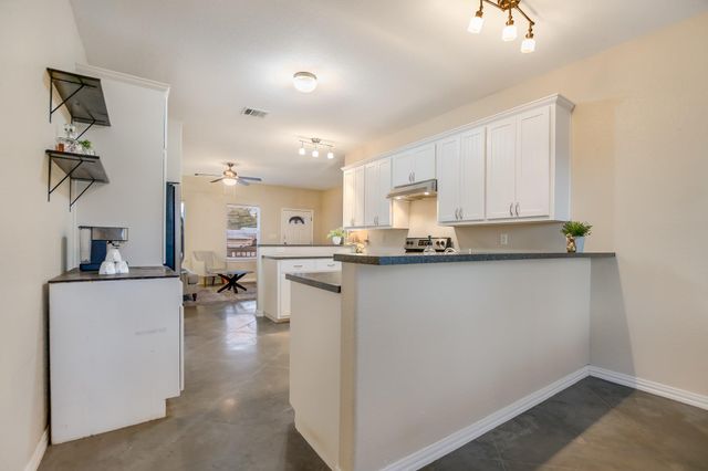 403 Elm DR, Kingsland, TX 78639