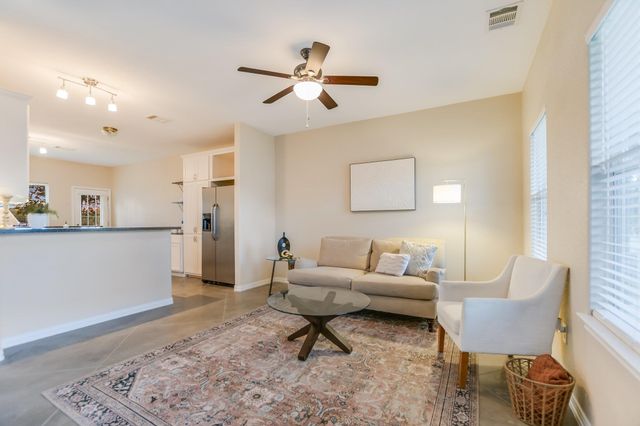 403 Elm DR, Kingsland, TX 78639