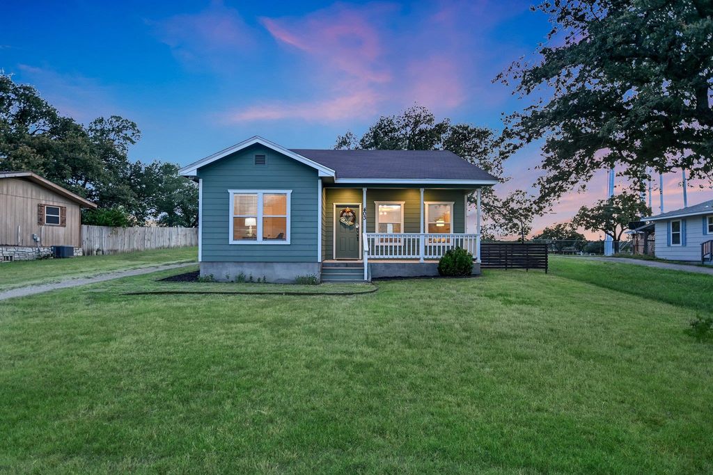 403 Elm DR, Kingsland, TX 78639