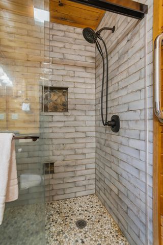 142 Oak Hill Drive, Mineral Bluff, GA 30559