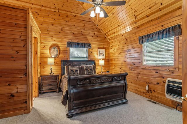 142 Oak Hill Drive, Mineral Bluff, GA 30559
