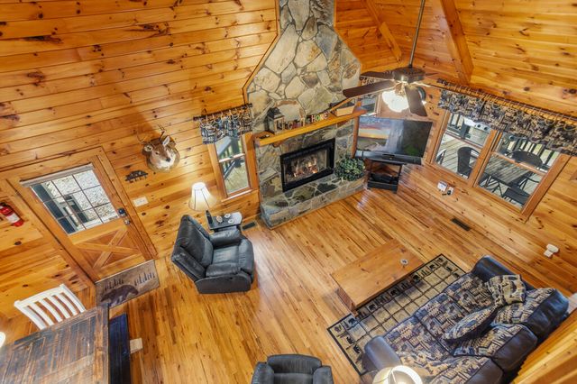 142 Oak Hill Drive, Mineral Bluff, GA 30559