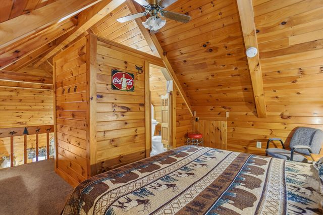 142 Oak Hill Drive, Mineral Bluff, GA 30559