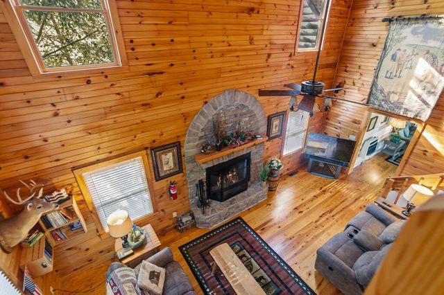 142 Oak Hill Drive, Mineral Bluff, GA 30559