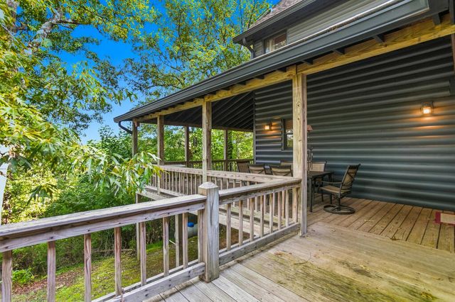 142 Oak Hill Drive, Mineral Bluff, GA 30559