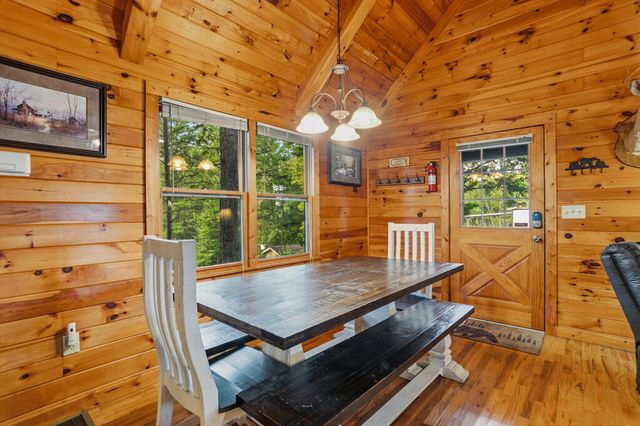 142 Oak Hill Drive, Mineral Bluff, GA 30559