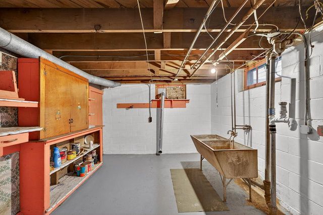 4215 W Florist AVENUE, Milwaukee, WI 53209