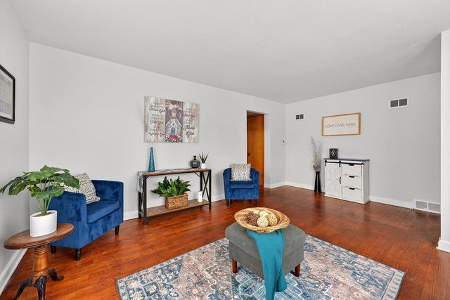 4215 W Florist AVENUE, Milwaukee, WI 53209