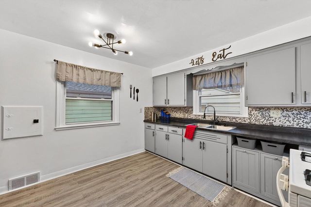 4215 W Florist AVENUE, Milwaukee, WI 53209