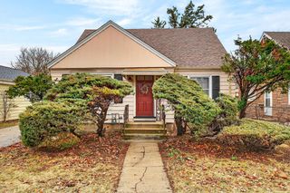 4215 W Florist AVENUE, Milwaukee, WI 53209