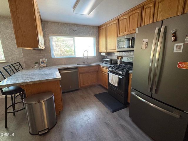 554 W Ave J-11, Lancaster, CA 93534