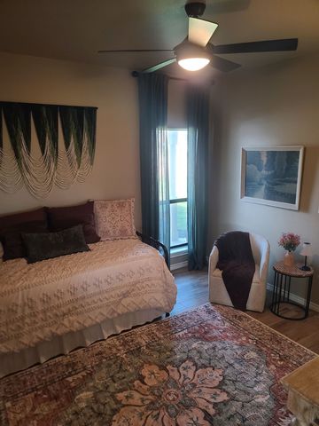6080 Sunrise Court, Athens, TX 75752