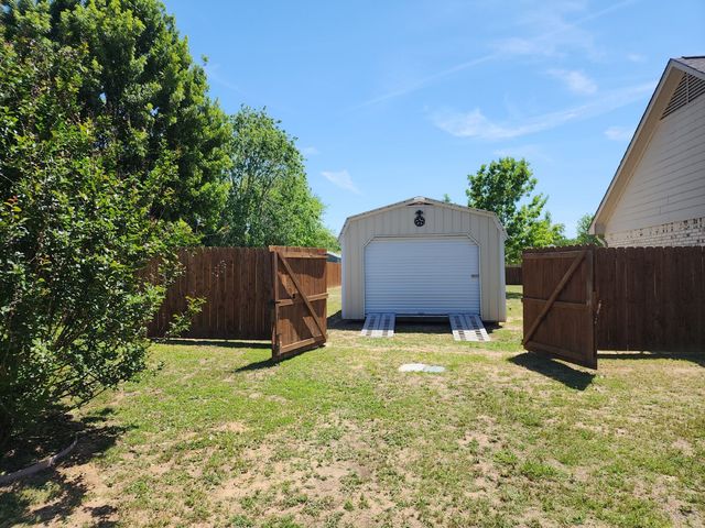 6080 Sunrise Court, Athens, TX 75752