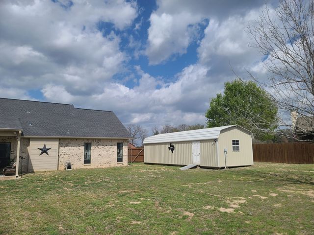 6080 Sunrise Court, Athens, TX 75752