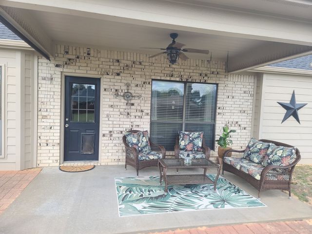 6080 Sunrise Court, Athens, TX 75752